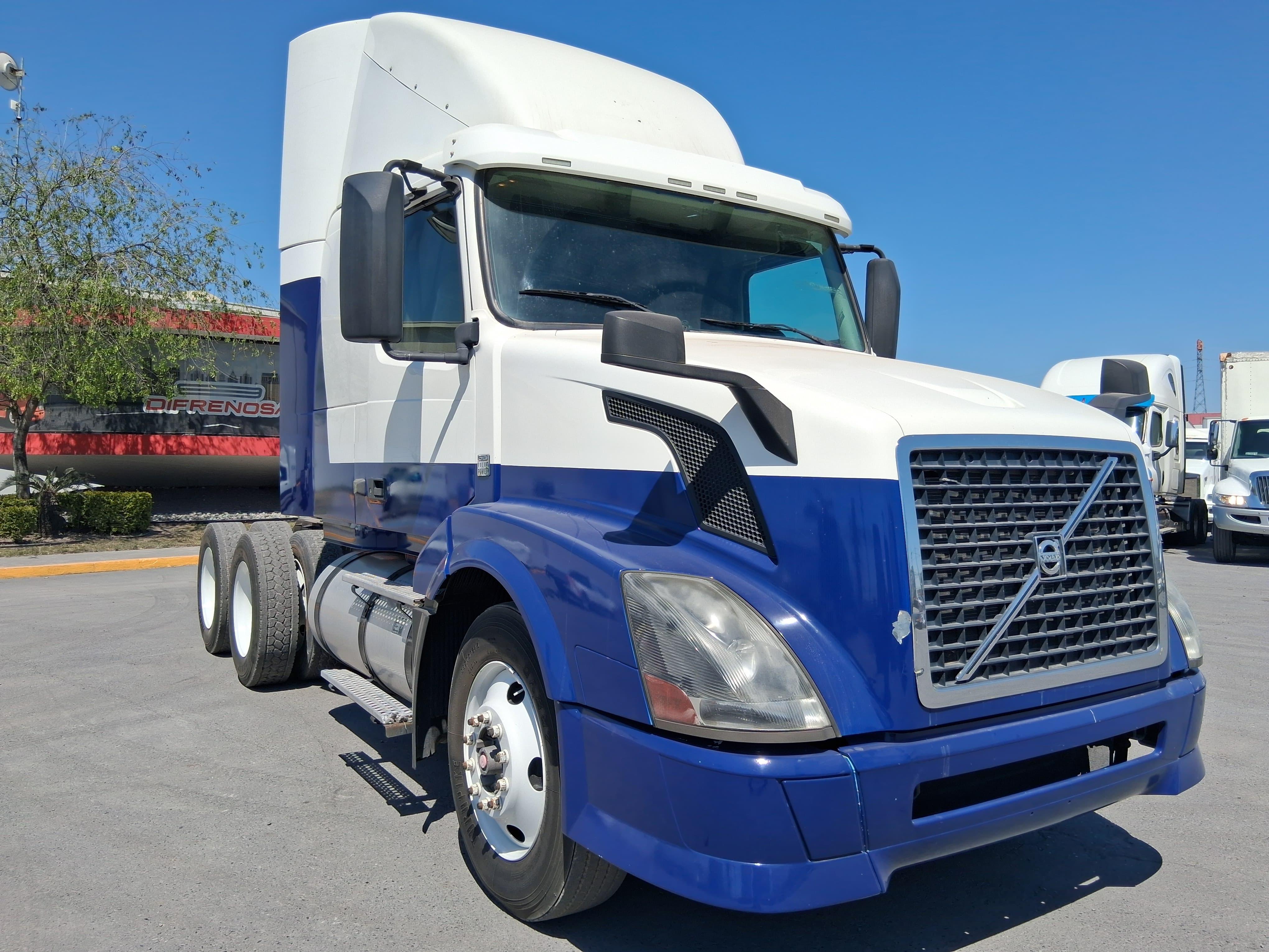 Volvo VNL  T64